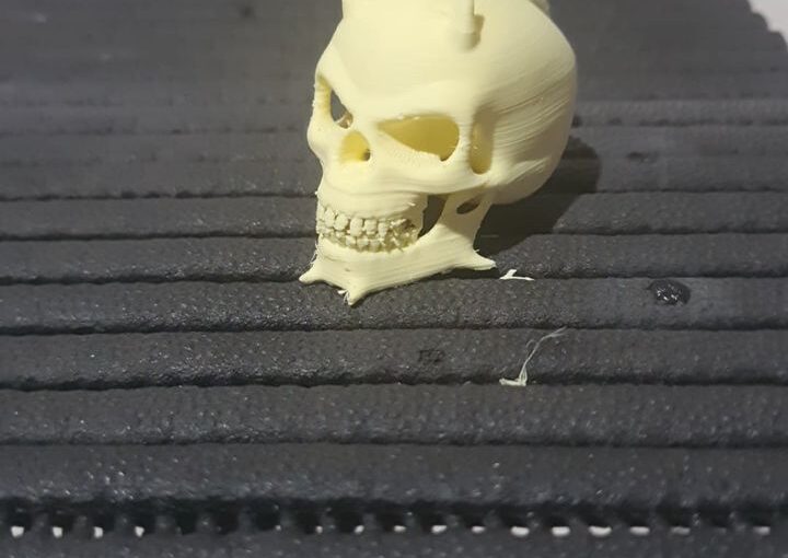 Boa noite amigos, preciso de dicas para imprimir vasos, estou usando uma ender 3 v2 filamento PLA creality silk, com nozzle 0.6, se alguém tiver algum stl da hora e puder compartilhar fico agradecido, e uma configuração no cura também, estou a 1 semana com ela e tô me divertindo,