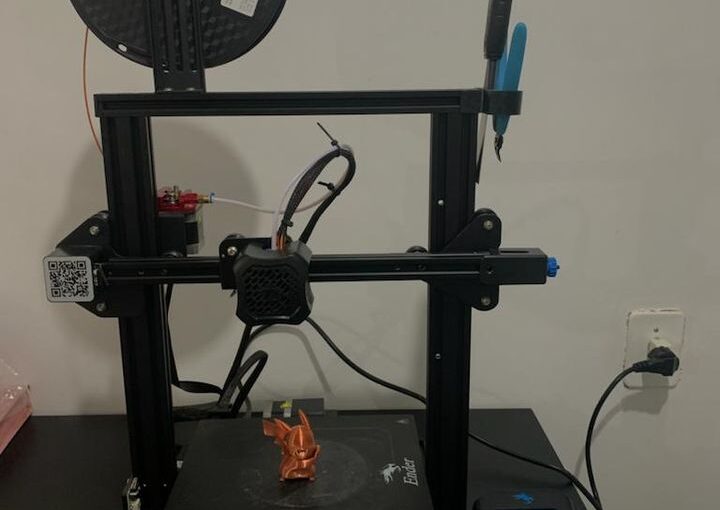 Vendo minha impressora 3D Ender 3 V2
Acompanha mesa original de vidro
Inclui placa PEI 
Já vai na embalagem original 
Valor: 1.000,00  Novo preço ” Podemos negociar” 
Faço ML.
https://produto.mercadolivre.com.br/MLB-4189481424-creality-impressora-3d-…